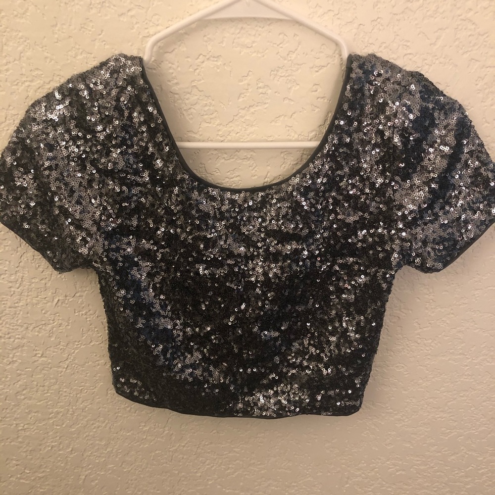 Forever21 — Gray Sequin Crop Top